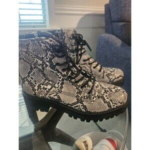 Indigo Rd. Women Ankle Combat Boots Imara 3 Size US 7.5M Black Gray Snake Print
